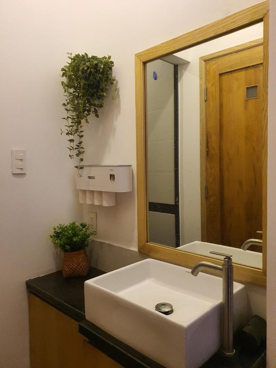 Zvillage Ncc - Modern Townhouse In District 1 โฮจิมินห์ซิตี้ ภายนอก รูปภาพ